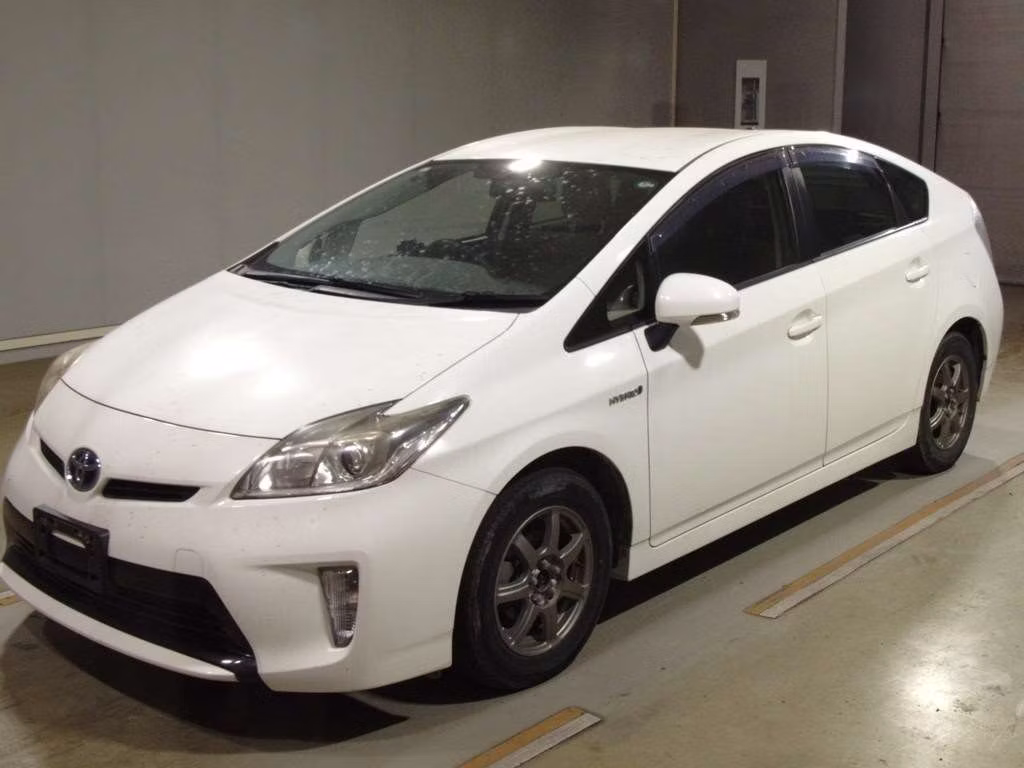 TOYOTA PRIUS
