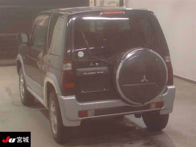 MITSUBISHI PAJERO MINI