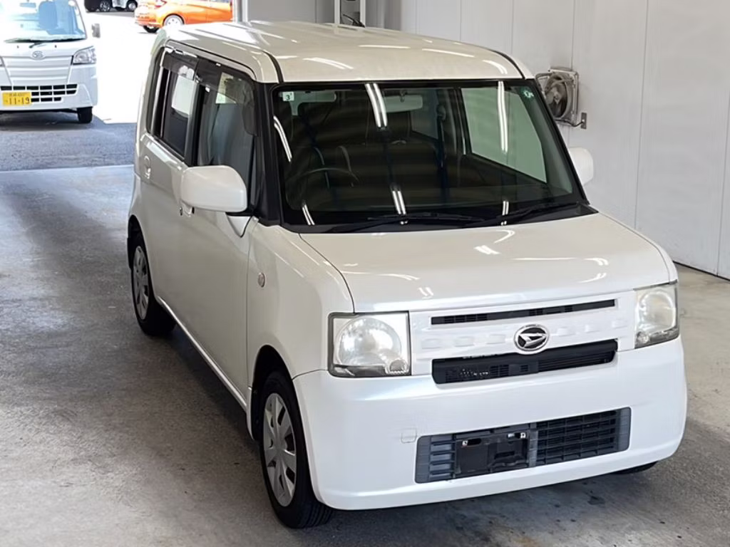 DAIHATSU MOVE CONTE
