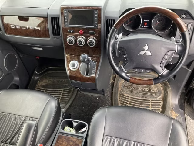 MITSUBISHI DELICA D:5