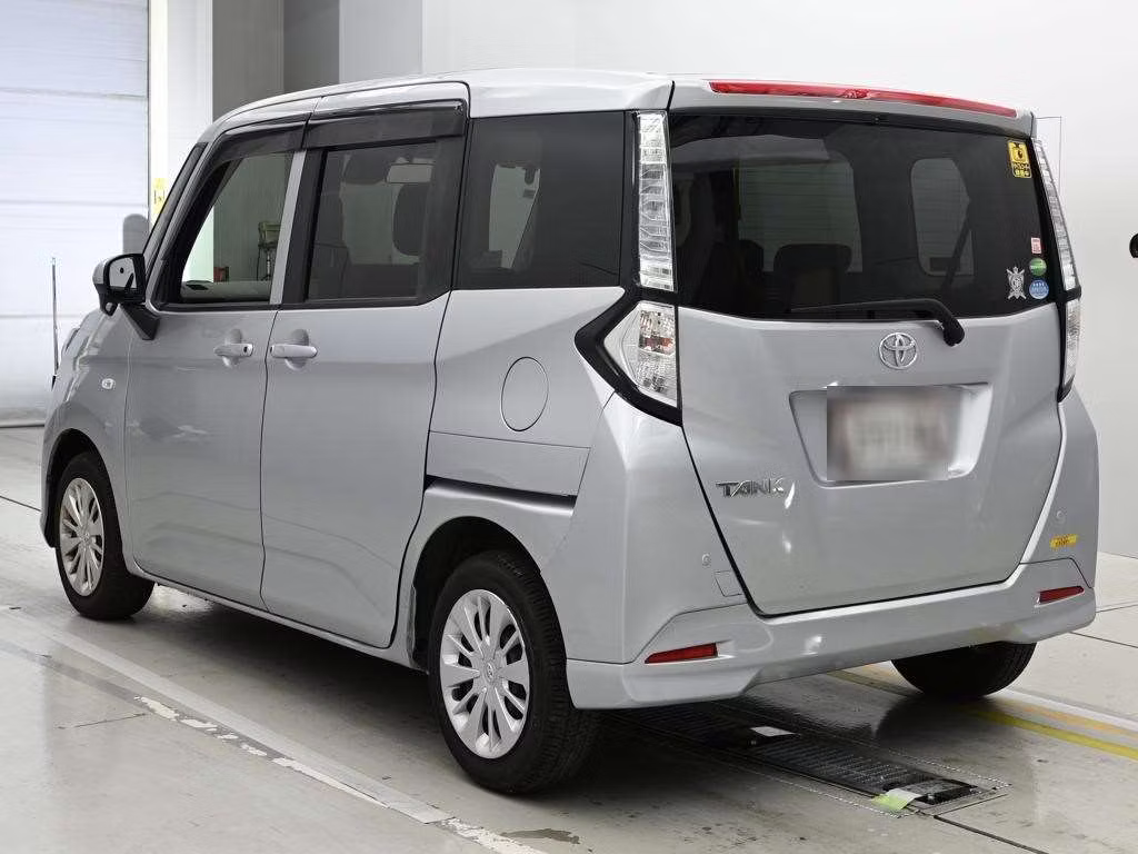TOYOTA TANK