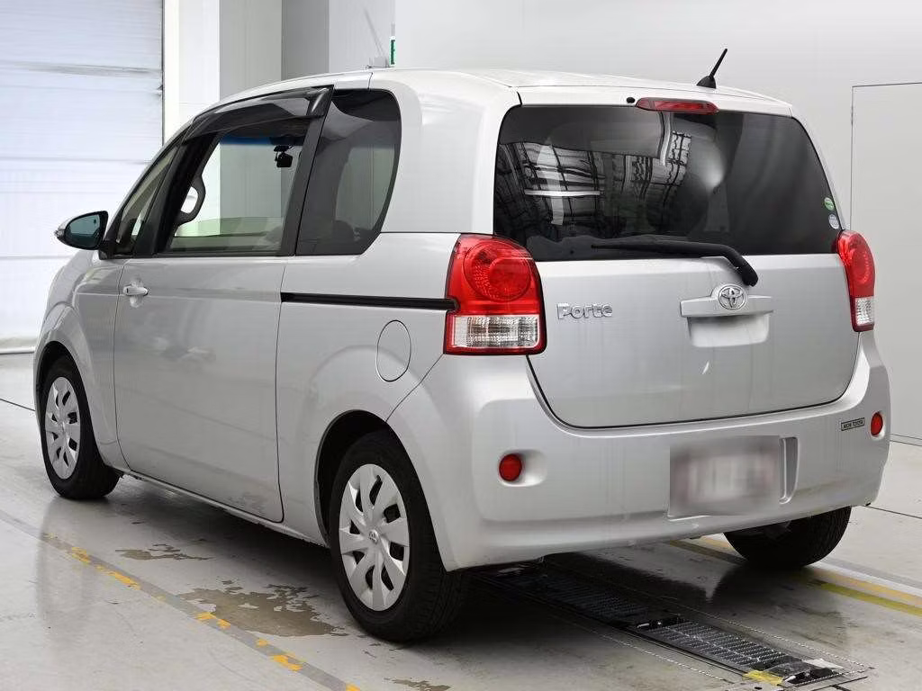 TOYOTA PORTE