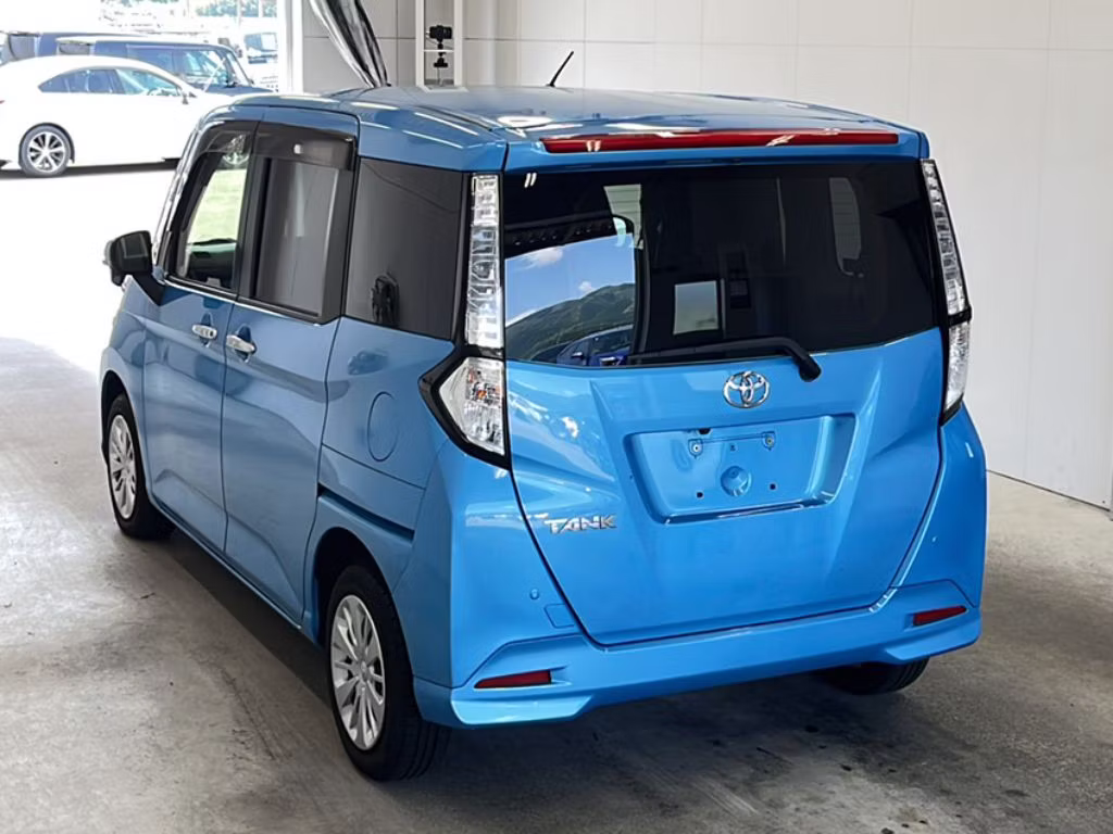 TOYOTA TANK