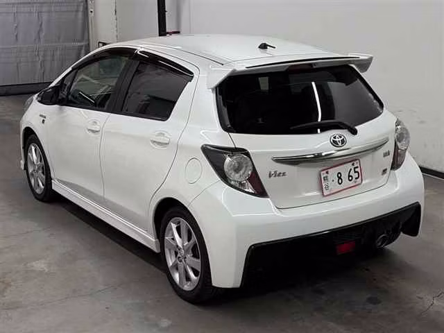 TOYOTA VITZ