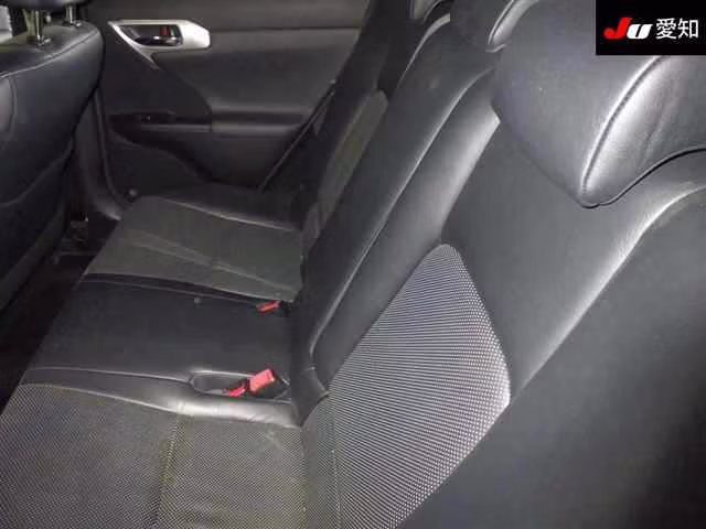 LEXUS CT200H