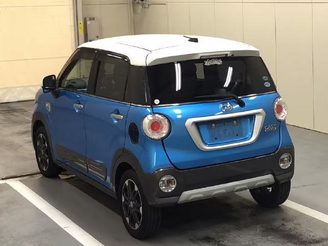 DAIHATSU CAST