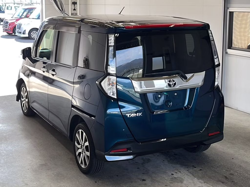 TOYOTA TANK