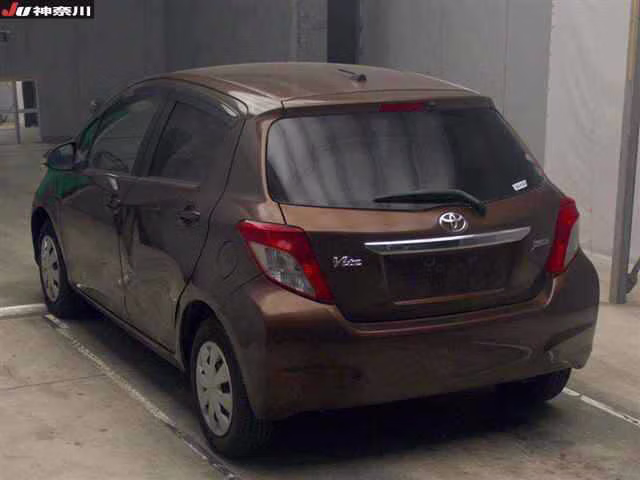 TOYOTA VITZ
