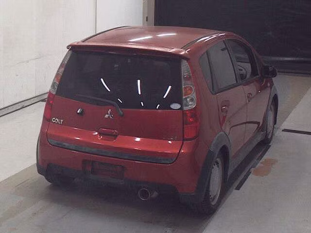 MITSUBISHI COLT