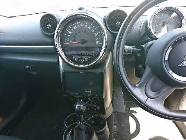 MINI CROSSOVER
