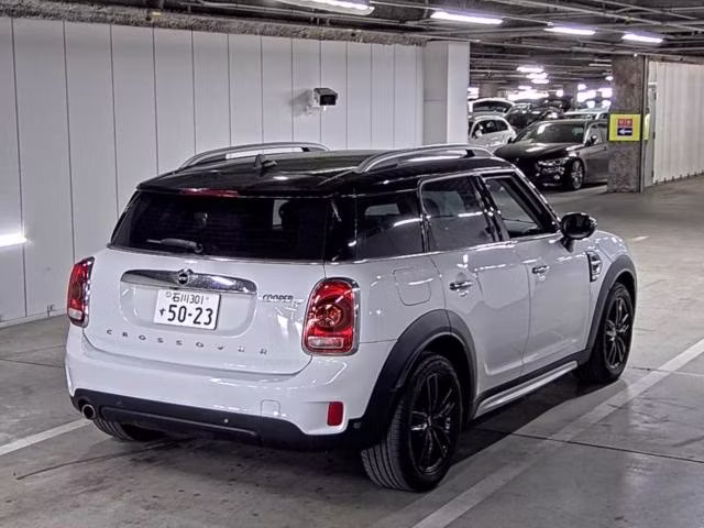 MINI CROSSOVER