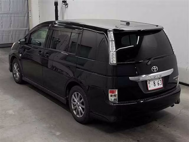 TOYOTA ISIS