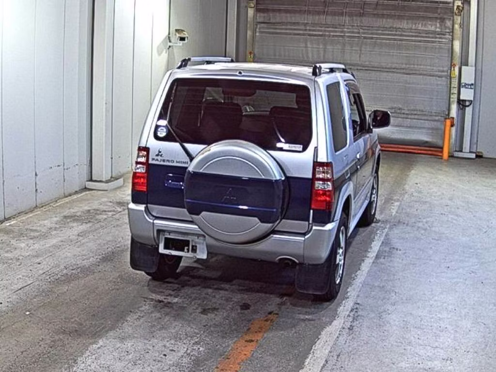 MITSUBISHI PAJERO MINI