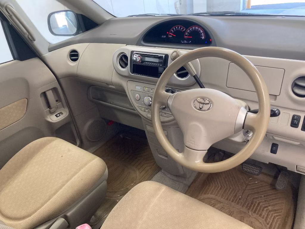 TOYOTA PORTE