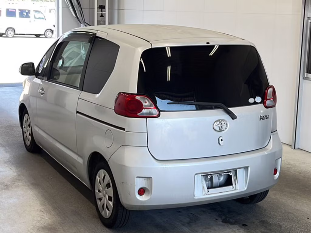 TOYOTA PORTE