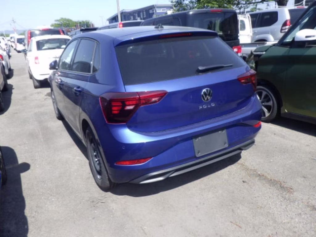 VOLKSWAGEN POLO