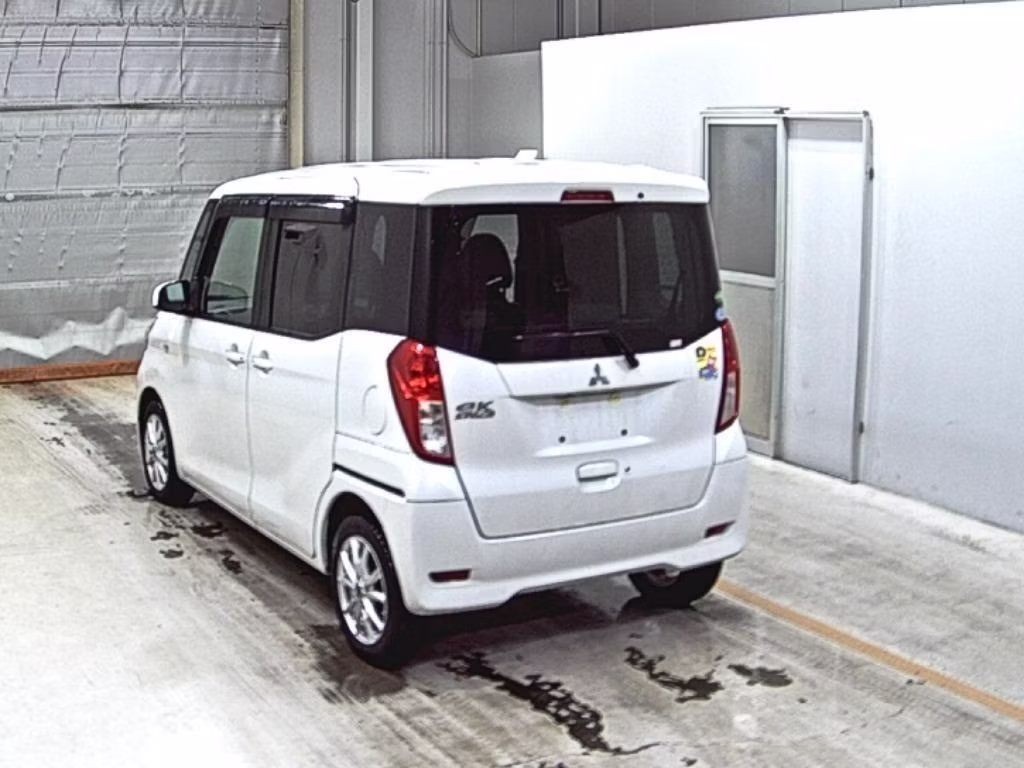MITSUBISHI EK SPACE
