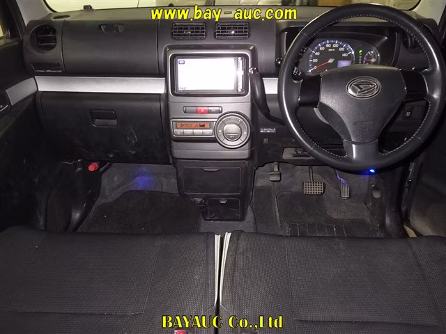 DAIHATSU MOVE CONTE