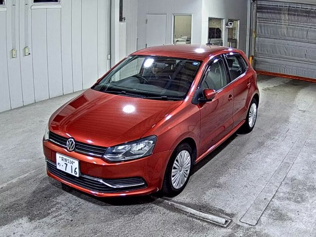 VOLKSWAGEN POLO