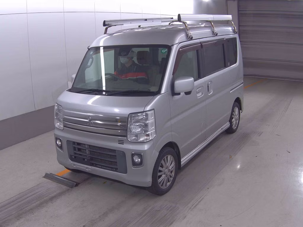 MITSUBISHI TOWN BOX