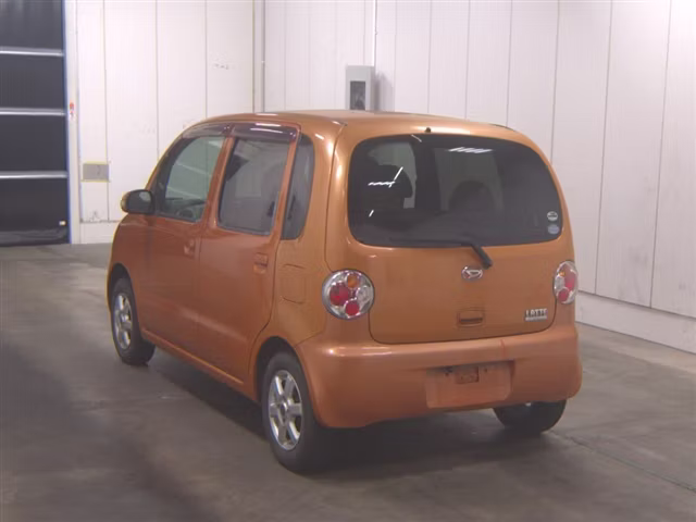 DAIHATSU MOVE LATTE