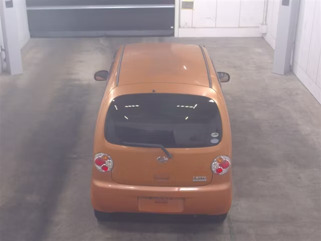 DAIHATSU MOVE LATTE
