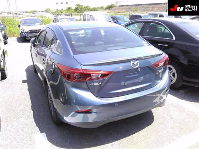 MAZDA AXELA