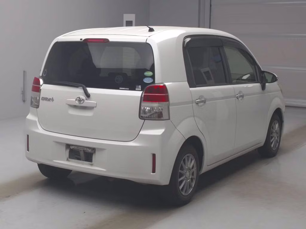 TOYOTA SPADE