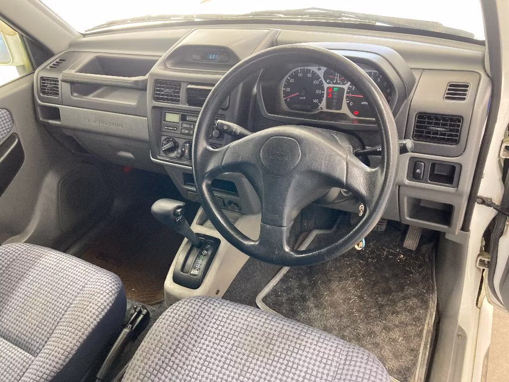MITSUBISHI PAJERO MINI