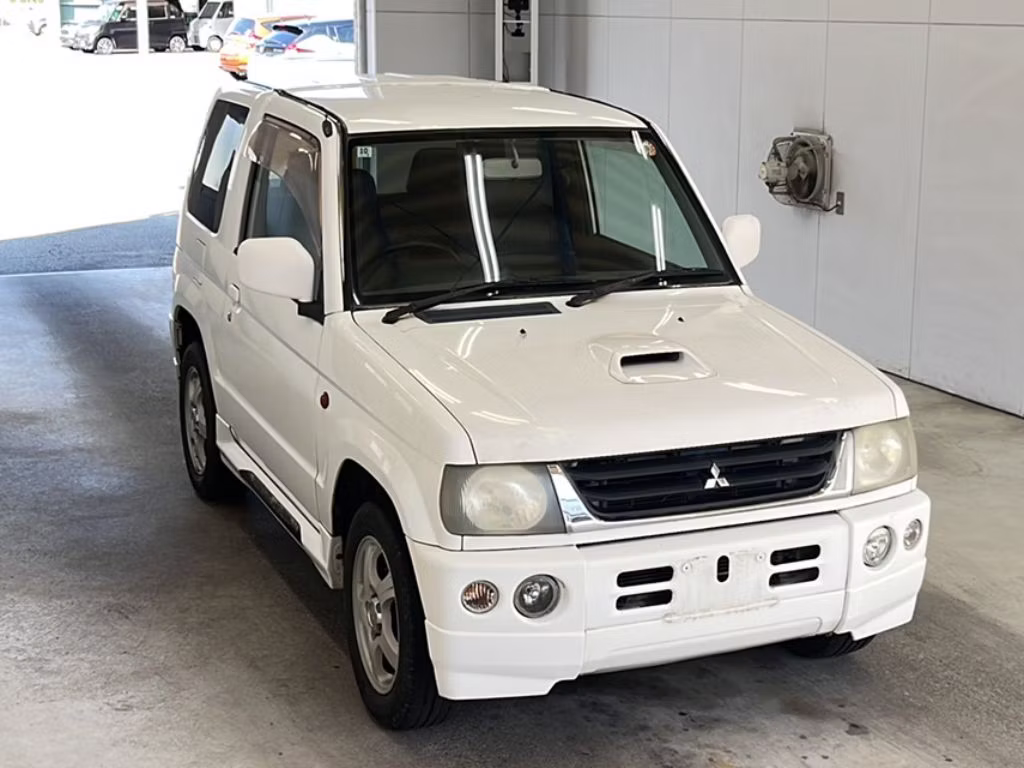 MITSUBISHI PAJERO MINI