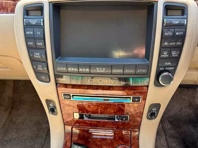 TOYOTA CROWN