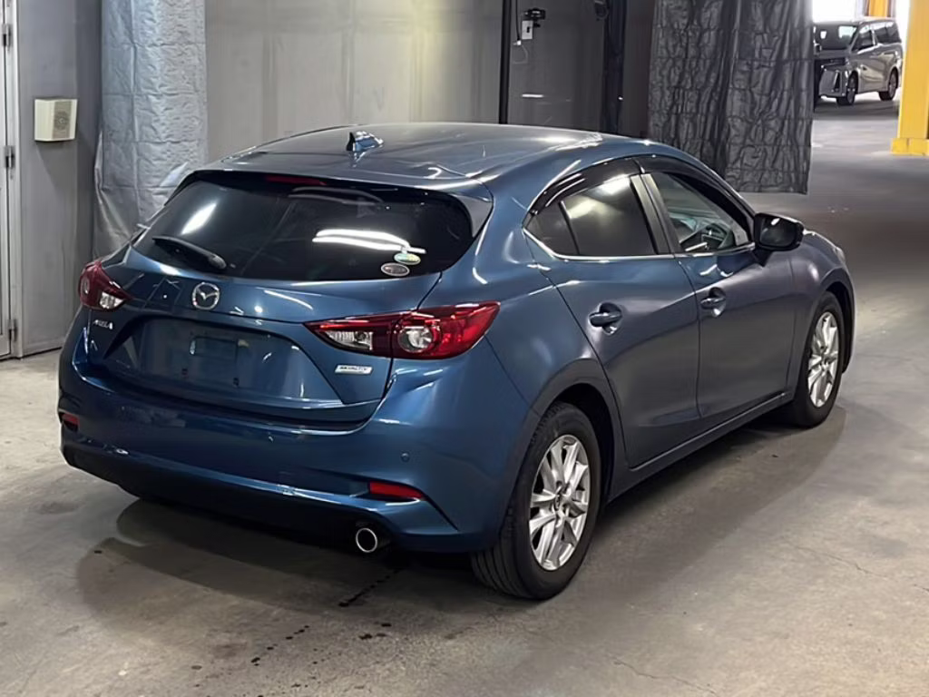 MAZDA AXELA
