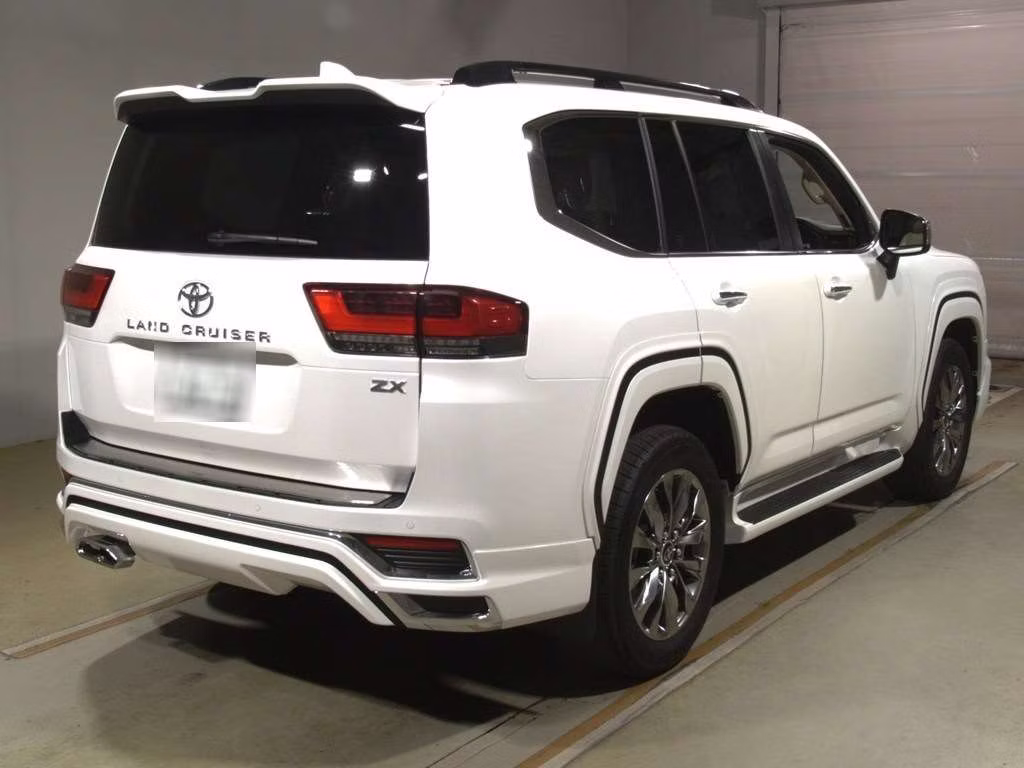 TOYOTA LAND CRUISER