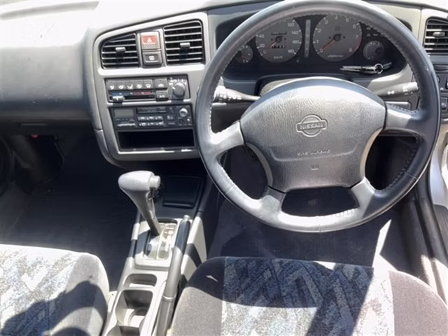 NISSAN PRIMERA