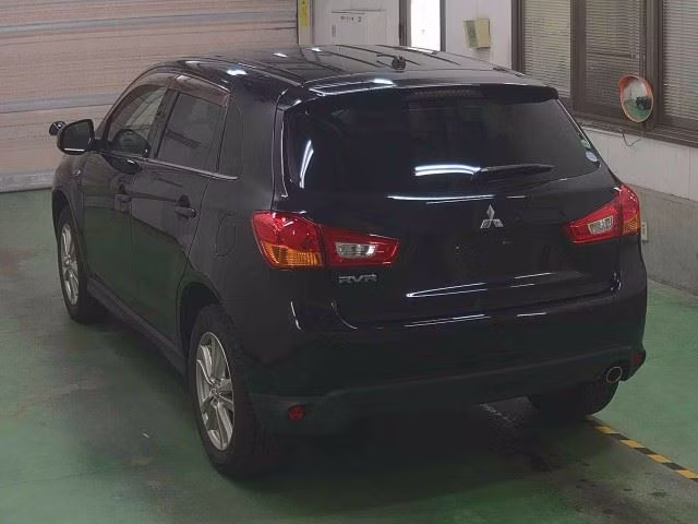 MITSUBISHI RVR