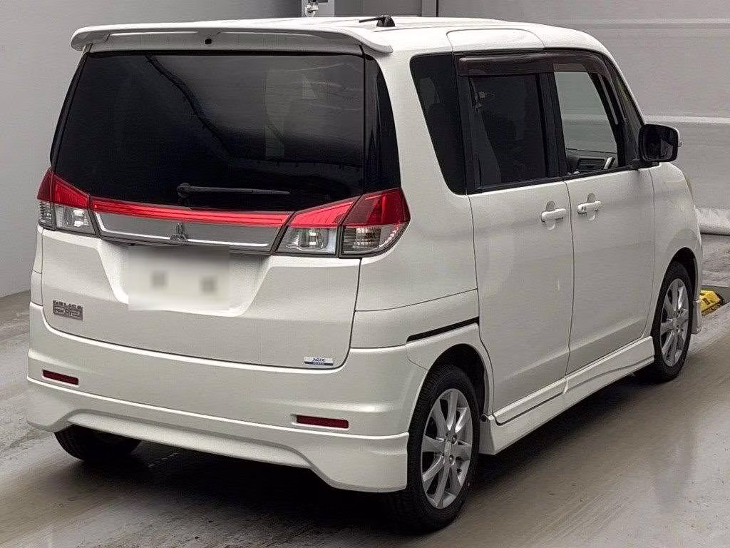 MITSUBISHI DELICA D:2