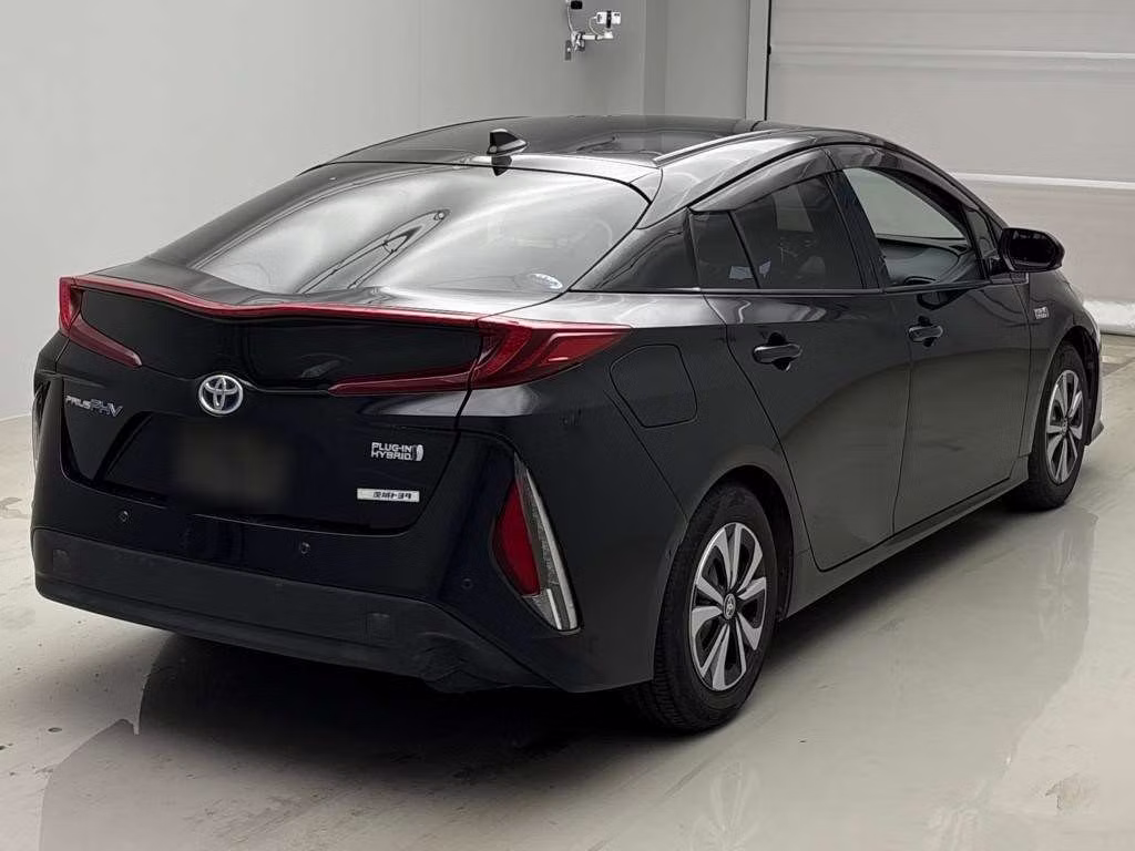TOYOTA PRIUS PHV
