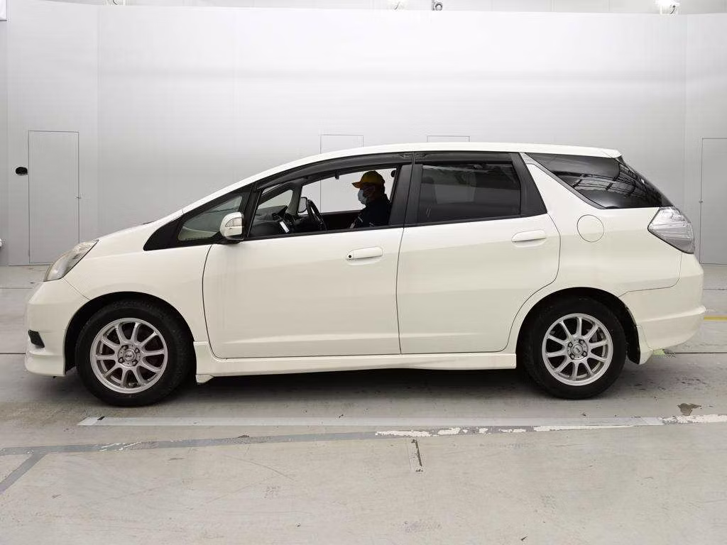 HONDA FIT SHUTTLE