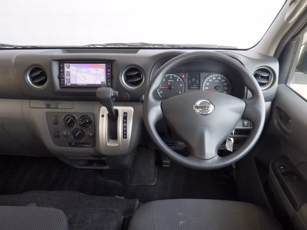NISSAN NV350 CARAVAN
