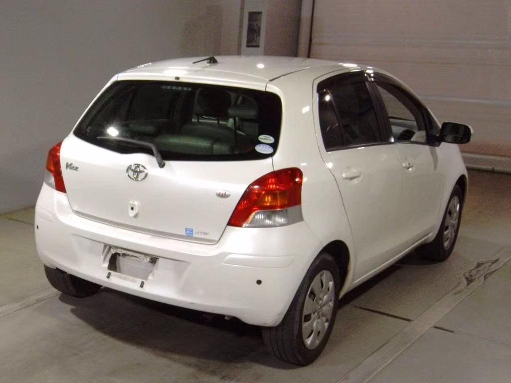 TOYOTA VITZ