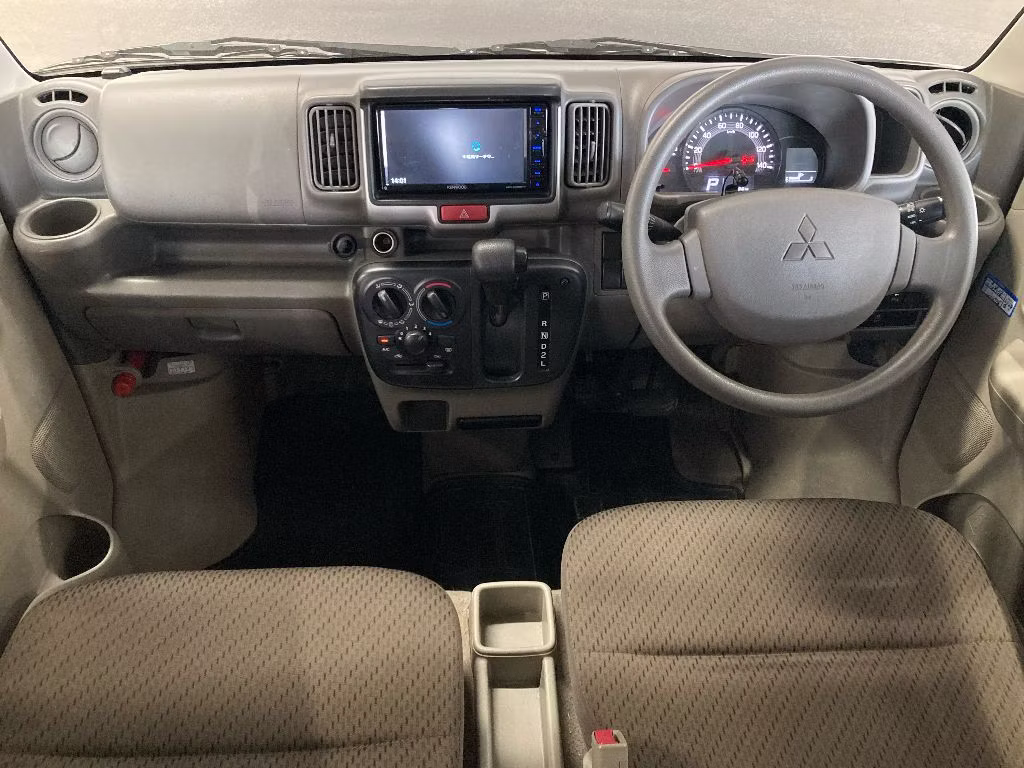 MITSUBISHI MINICAB