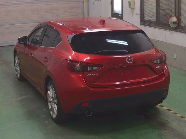 MAZDA AXELA
