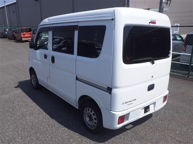 MITSUBISHI MINICAB