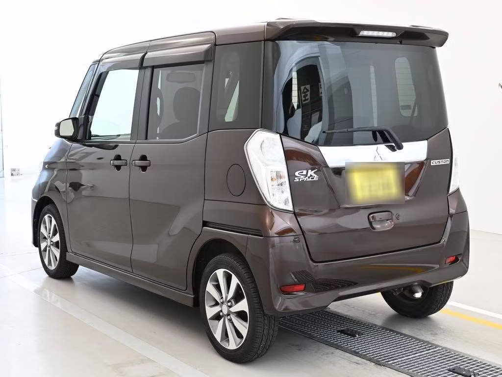 MITSUBISHI EK SPACE