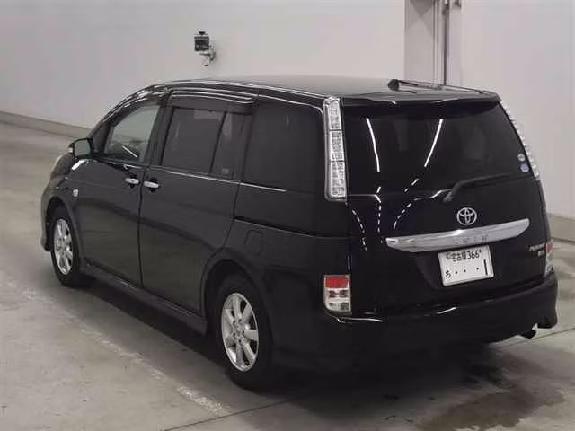 TOYOTA ISIS