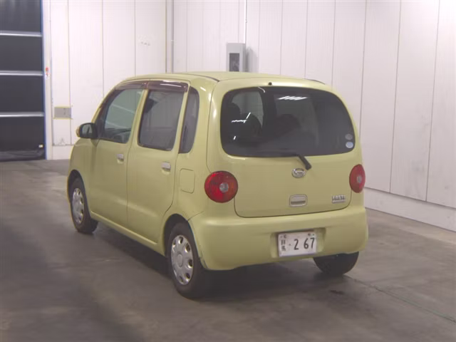 DAIHATSU MOVE LATTE