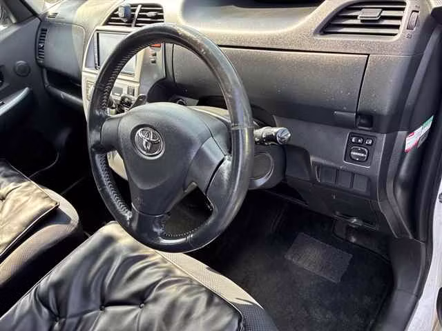 TOYOTA RACTIS