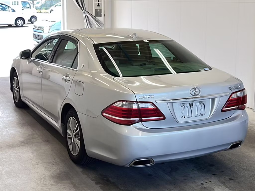 TOYOTA CROWN