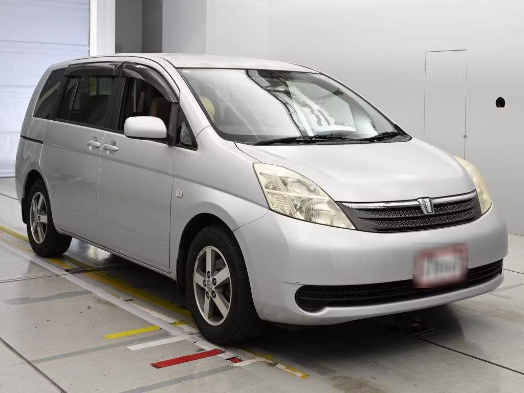 TOYOTA ISIS