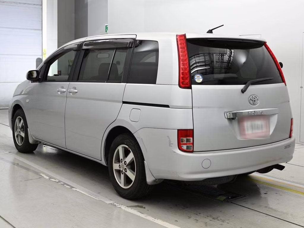 TOYOTA ISIS